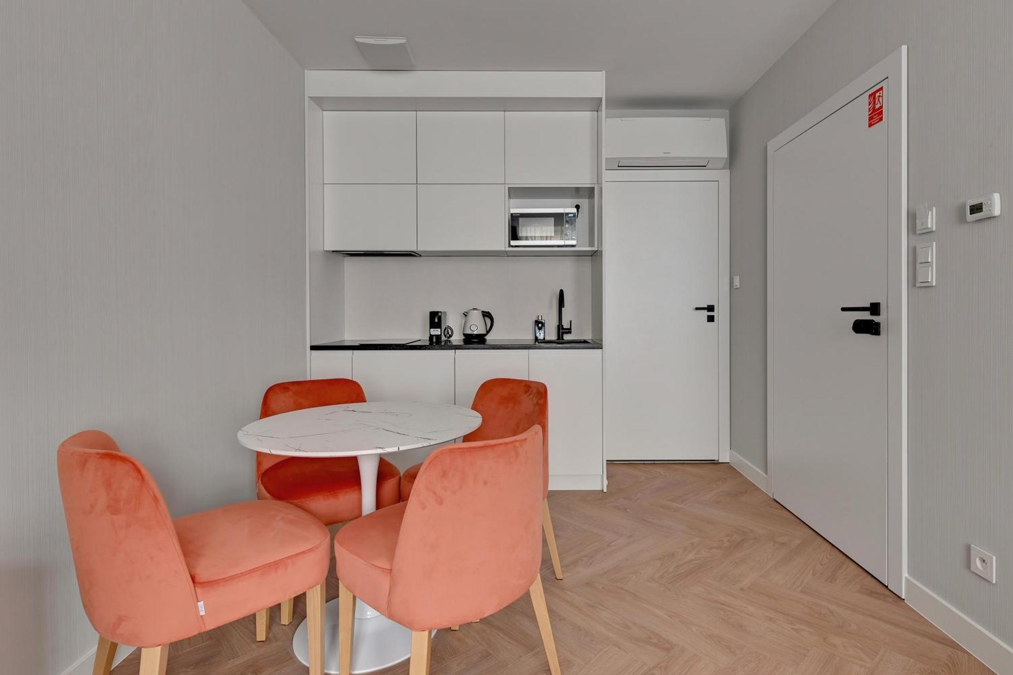 Retro Boutique Apartments By Dom & House 格但斯克 外观 照片